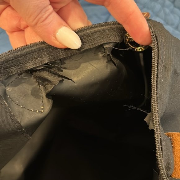 Black long champ shoulder bag. Has been worn and lots of wear and tear. - Picture 8 of 11